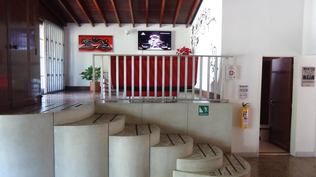Iris Hostel Medellín Exterior foto